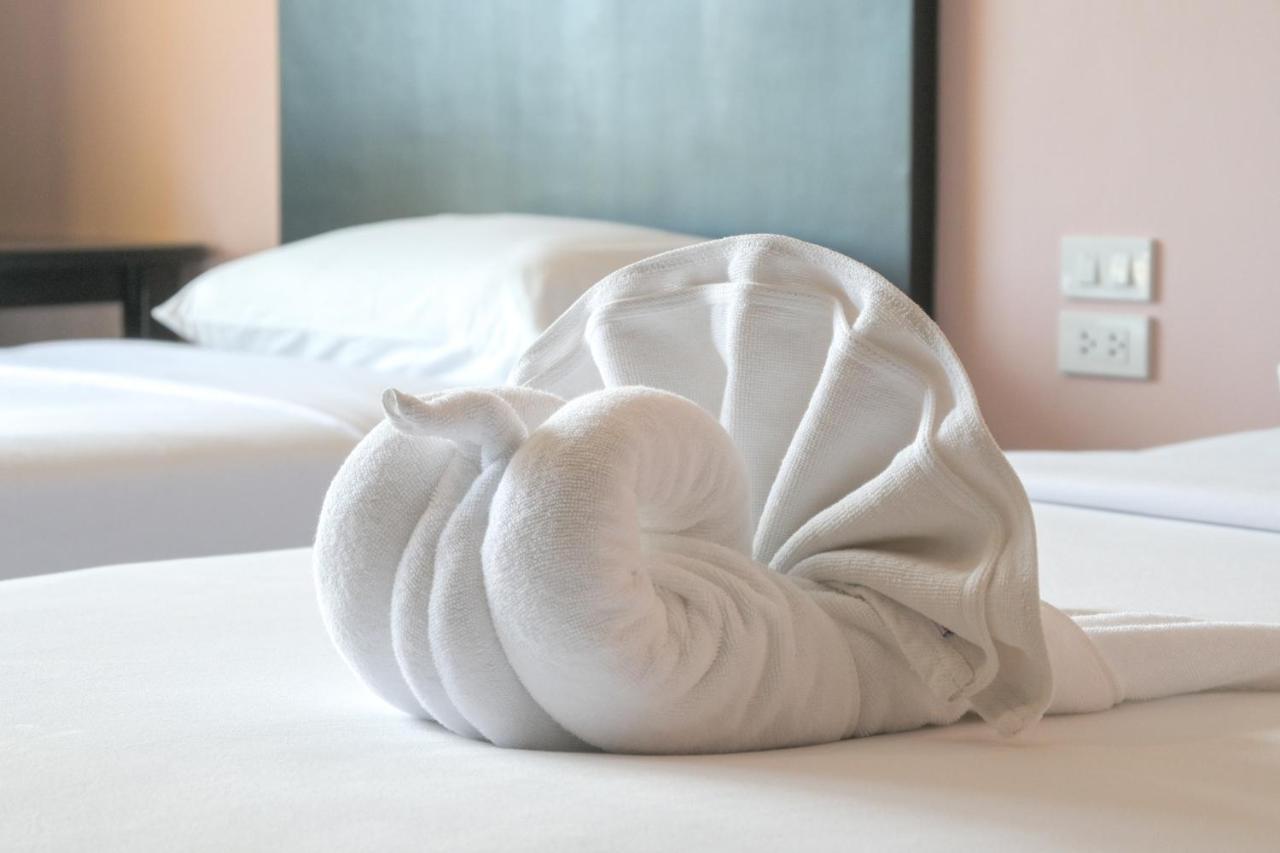 Anchanlina Hotel - Sha Plus Чалонг Екстериор снимка